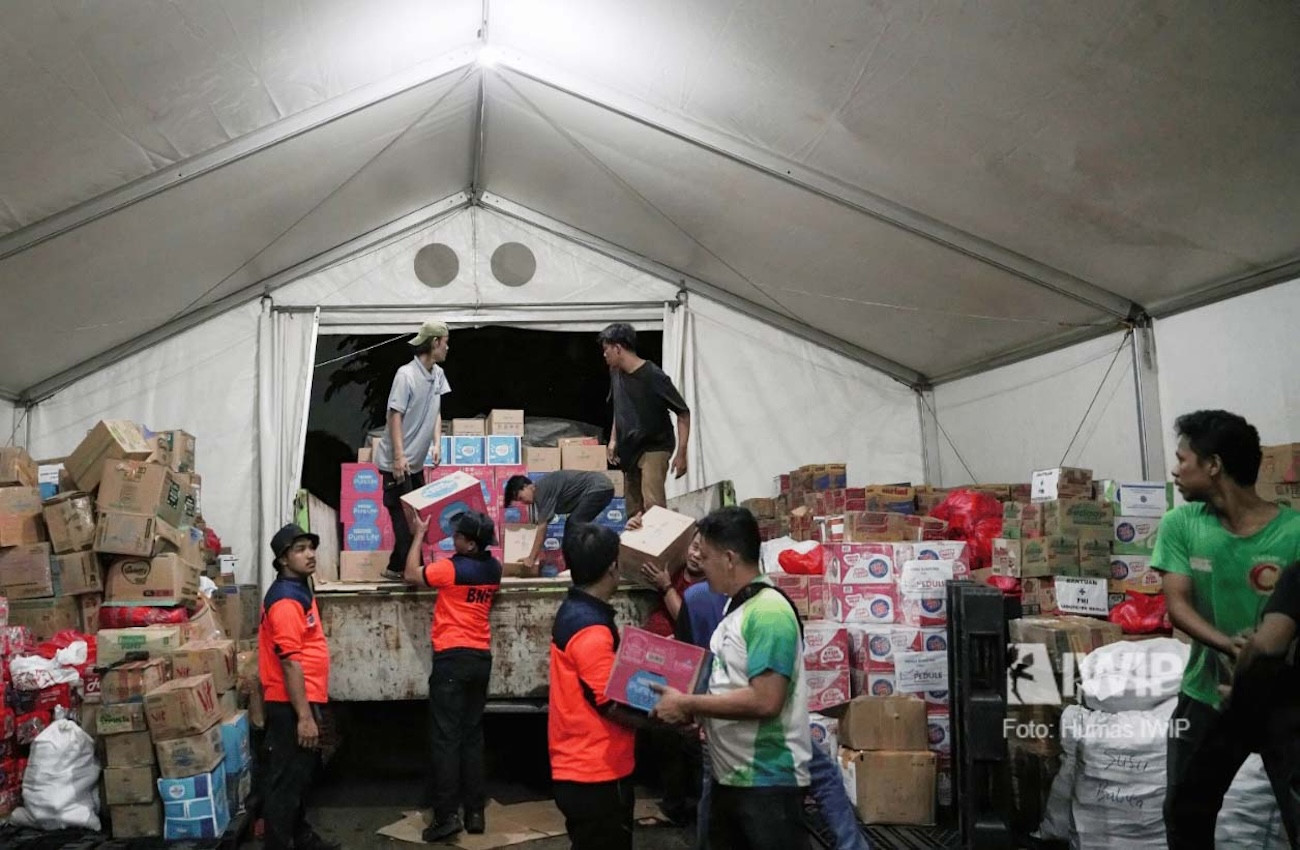 IWIP Tunjukkan Kepedulian dengan Menyalurkan Bantuan bagi Korban Bencana Aceh dan Sumatera